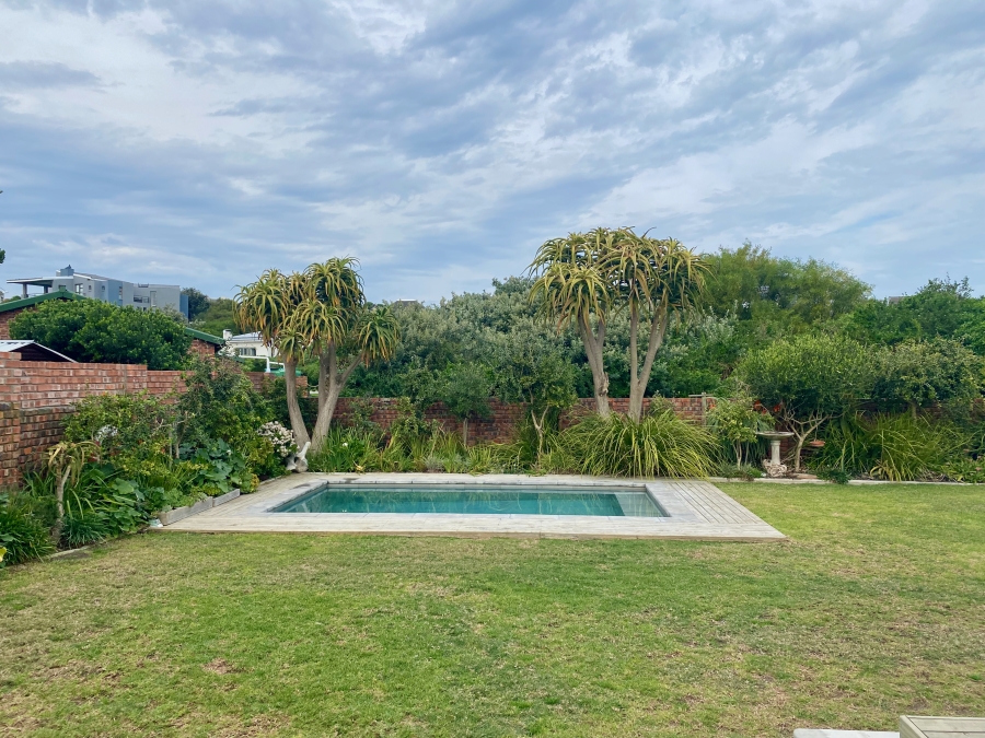 4 Bedroom Property for Sale in Cape St Francis Eastern Cape